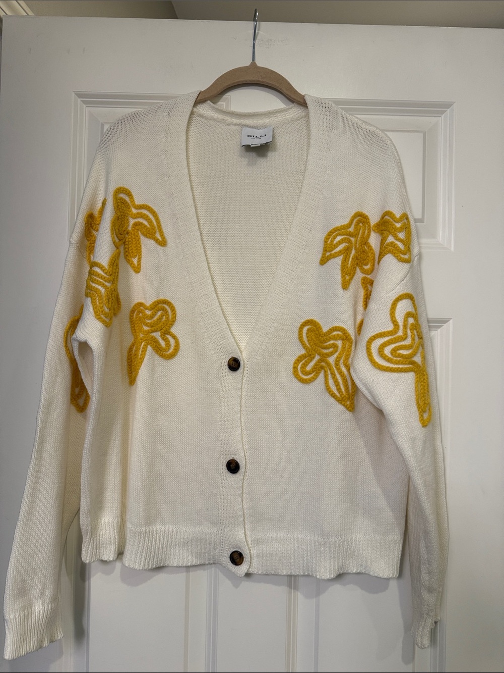Gillli Cream Cardigan Sweater